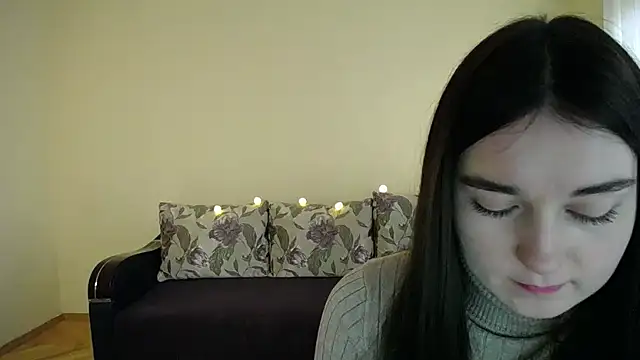 Pretty shy online show from February 2025 12:39:01 PM