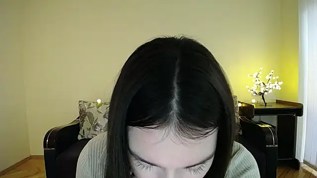 Pretty shy online show from February 2025 09:13:02 AM