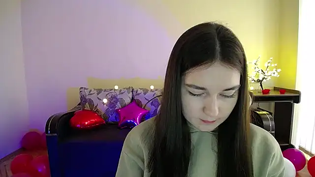 Pretty shy online show from February 2025 12:25:02 PM