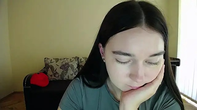 Pretty shy online show from September 2025 09:45:02 AM