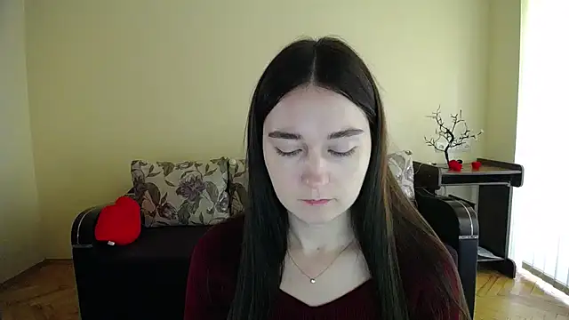 Pretty shy online show from October 2025 09:20:01 AM