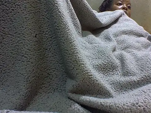 Snapshot of zoey10 chatting on October 2025 07:15:01 PM zoey10 online show from October 2025 07:15:01 PM