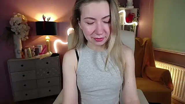 Snapshot of Mia_Tasty chatting on January 2025 08:03:01 AM Mia Tasty online show from January 2025 08:03:01 AM