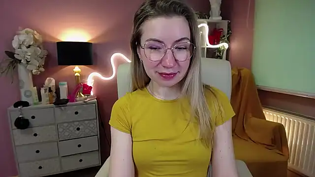 Snapshot of Mia_Tasty chatting on January 2025 11:17:01 AM Mia Tasty online show from January 2025 11:17:01 AM