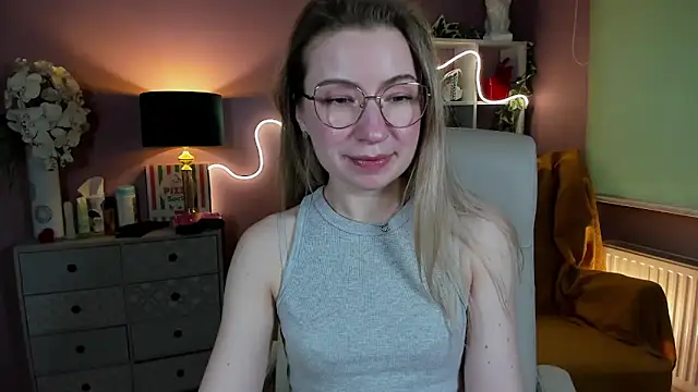 Snapshot of Mia_Tasty chatting on January 2025 10:55:02 AM Mia Tasty online show from January 2025 10:55:02 AM