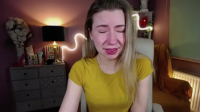 Snapshot of Mia_Tasty chatting on February 2025 07:24:02 AM Mia Tasty online show from February 2025 07:24:02 AM