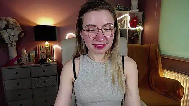 Snapshot of Mia_Tasty chatting on February 2025 07:49:01 AM Mia Tasty online show from February 2025 07:49:01 AM