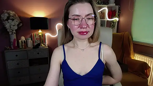 Snapshot of Mia_Tasty chatting on February 2025 11:22:01 AM Mia Tasty online show from February 2025 11:22:01 AM