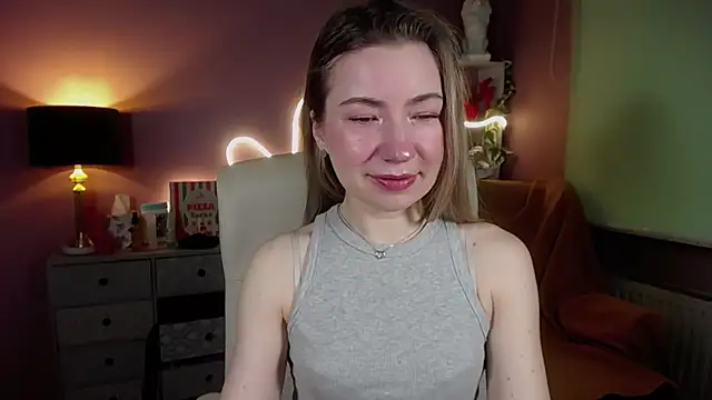 Snapshot of Mia_Tasty chatting on February 2025 07:48:02 AM Mia Tasty online show from February 2025 07:48:02 AM