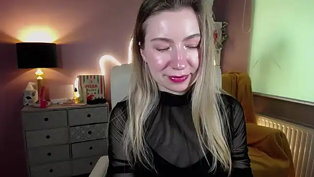 Snapshot of Mia_Tasty chatting on March 2025 11:09:02 AM Mia Tasty online show from March 2025 11:09:02 AM