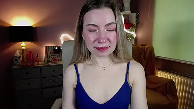 Snapshot of Mia_Tasty chatting on March 2025 07:48:01 AM Mia Tasty online show from March 2025 07:48:01 AM