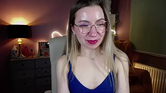 Snapshot of Mia_Tasty chatting on March 2025 05:50:02 PM Mia Tasty online show from March 2025 05:50:02 PM