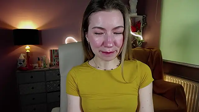 Snapshot of Mia_Tasty chatting on March 2025 08:40:01 AM Mia Tasty online show from March 2025 08:40:01 AM