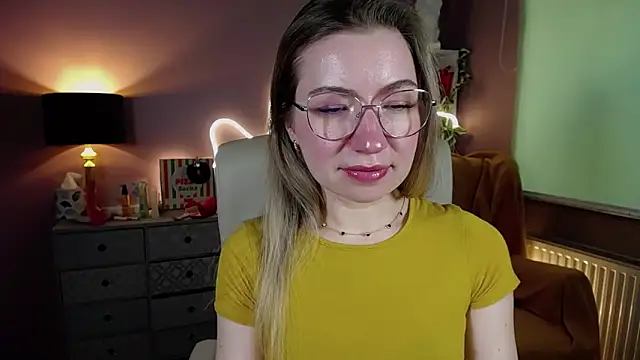 Snapshot of Mia_Tasty chatting on March 2025 11:42:01 AM Mia Tasty online show from March 2025 11:42:01 AM