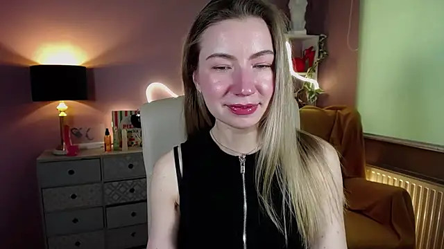 Snapshot of Mia_Tasty chatting on March 2025 11:00:01 AM Mia Tasty online show from March 2025 11:00:01 AM