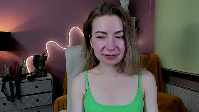 Snapshot of Mia_Tasty chatting on September 2025 06:35:02 AM Mia Tasty online show from September 2025 06:35:02 AM