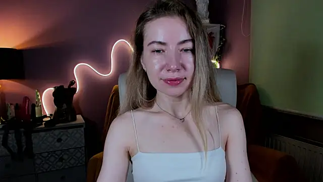 Snapshot of Mia_Tasty chatting on September 2025 06:45:02 AM Mia Tasty online show from September 2025 06:45:02 AM