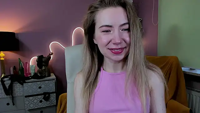 Snapshot of Mia_Tasty chatting on September 2025 06:52:02 AM Mia Tasty online show from September 2025 06:52:02 AM