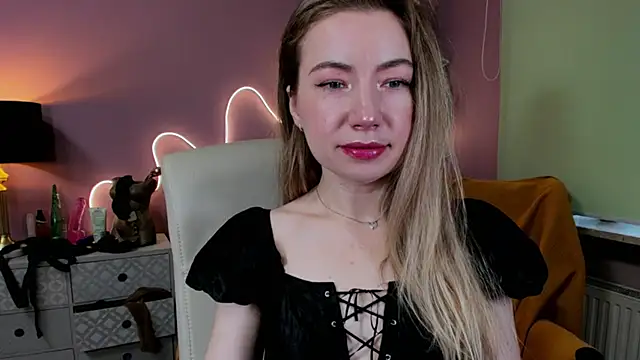 Snapshot of Mia_Tasty chatting on October 2025 06:31:01 AM Mia Tasty online show from October 2025 06:31:01 AM