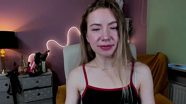 Snapshot of Mia_Tasty chatting on October 2025 06:36:01 AM Mia Tasty online show from October 2025 06:36:01 AM