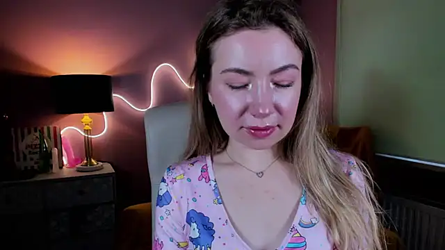 Snapshot of Mia_Tasty chatting on November 2025 08:11:02 AM Mia Tasty online show from November 2025 08:11:02 AM