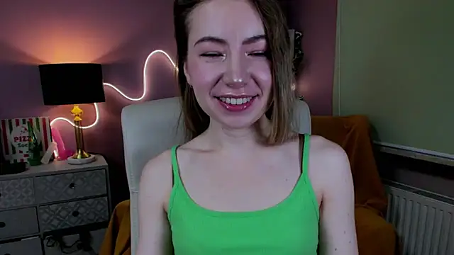 Snapshot of Mia_Tasty chatting on November 2025 07:44:01 AM Mia Tasty online show from November 2025 07:44:01 AM