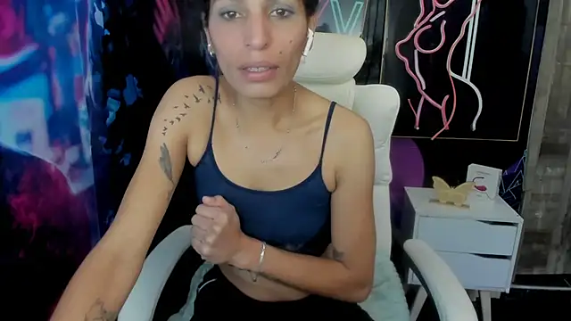 ImCrazzy online show from February 2025 01:38:01 PM