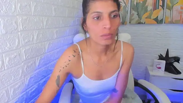 ImCrazzy online show from February 2025 04:39:02 PM