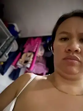 Snapshot of Emiily_lee chatting on June 2026 12:10:02 AM Emiily lee online show from June 2026 12:10:02 AM