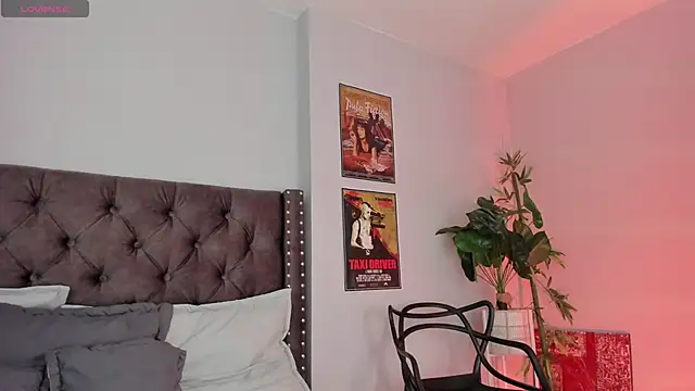 Snapshot of iriiina_veneno chatting on January 2025 01:56:01 AM iriiina veneno online show from January 2025 01:56:01 AM