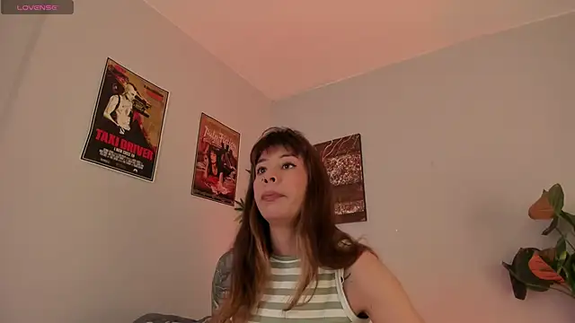 Snapshot of iriiina_veneno chatting on September 2025 11:32:02 PM iriiina veneno online show from September 2025 11:32:02 PM