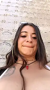 Alona Evans online show from January 2025 03:29:01 PM