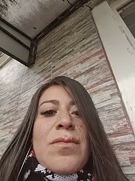 Alona Evans online show from April 2026 10:10:02 PM