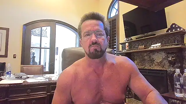 sluttydylan online show from October 2025 06:31:01 PM