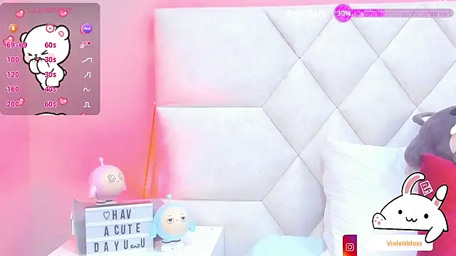 Snapshot of Violettbloss chatting on October 2025 03:10:02 AM Violettbloss online show from October 2025 03:10:02 AM