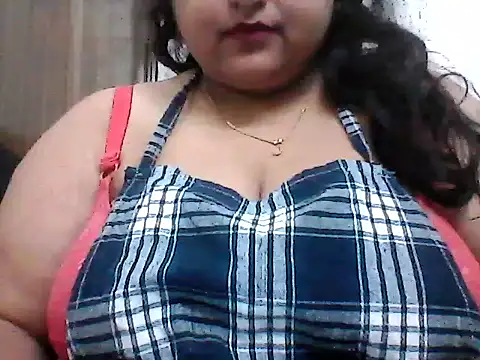 smile pretty online show from December 2024 04:43:01 PM