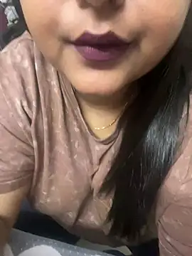 smile pretty online show from February 2025 09:13:02 PM