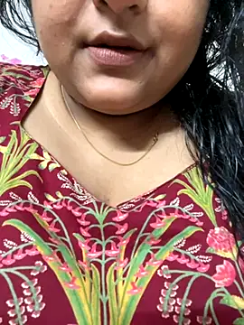 smile pretty online show from November 2025 06:41:04 PM