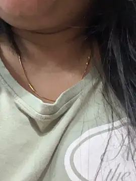 smile pretty online show from February 2026 04:29:01 PM