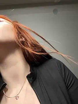 JudyWalkerr online show from March 2025 04:49:02 AM