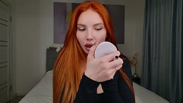 JudyWalkerr online show from September 2025 02:20:01 PM