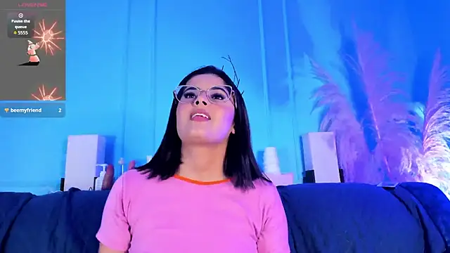 Elizabeth VonSweet online show from September 2025 11:30:02 PM