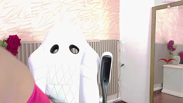 paula  cruzz online show from February 2026 09:15:02 PM