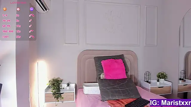 Snapshot of Maristxxr chatting on October 2025 07:37:01 PM Maristxxr online show from October 2025 07:37:01 PM