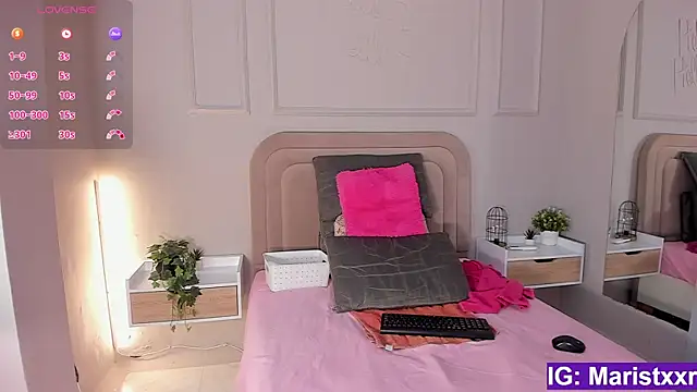 Snapshot of Maristxxr chatting on November 2025 07:34:02 PM Maristxxr online show from November 2025 07:34:02 PM