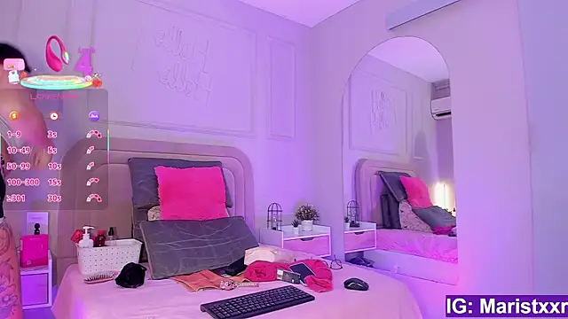 Snapshot of Maristxxr chatting on December 2025 07:41:01 PM Maristxxr online show from December 2025 07:41:01 PM