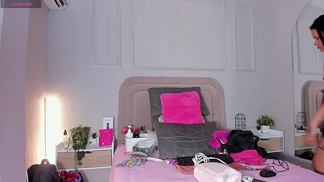 Snapshot of Maristxxr chatting on December 2025 07:44:01 PM Maristxxr online show from December 2025 07:44:01 PM