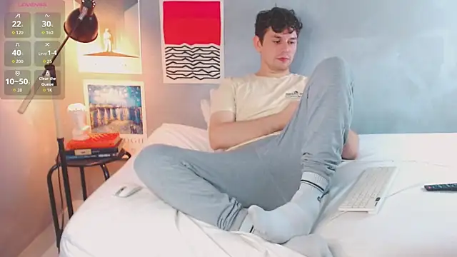 Elio555 online show from November 2025 02:03:02 AM