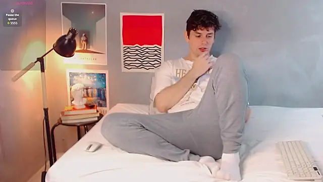 Elio555 online show from November 2025 03:28:02 PM