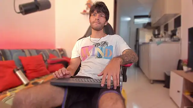 justin stark7 online show from November 2025 08:42:02 PM